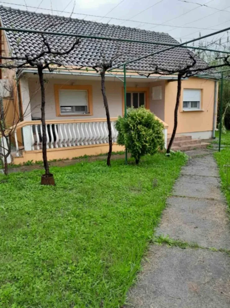 Izdavanje, kuća, 76m², Ćurilac, Danilovgrad