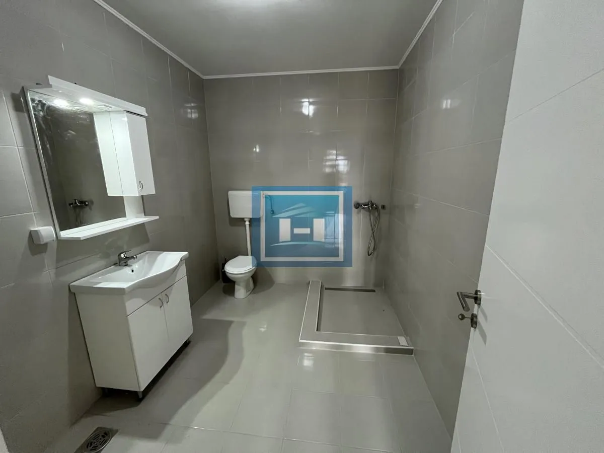 Prodaja, jednosoban stan, 48m², Centar, Paraćin