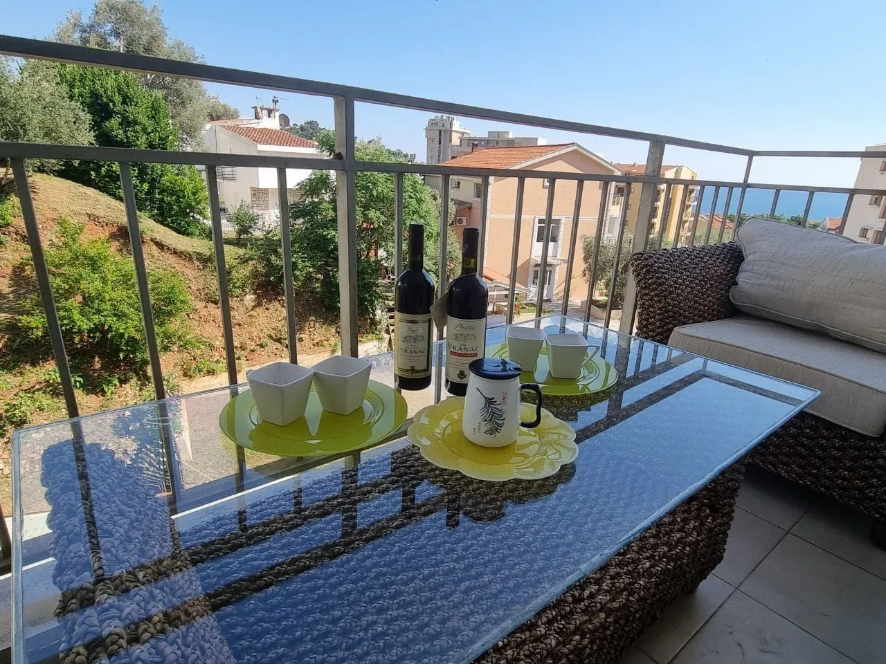 Sale, two bedroom apartment, 54m², Petrovac, Budva