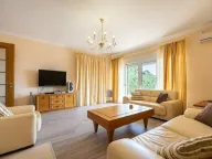 Rent, house, 200m², Perazića do, Budva - image 4