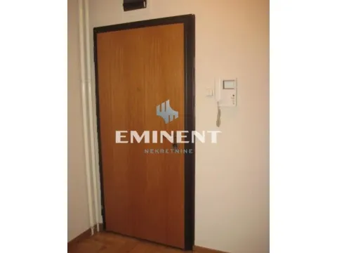 Izdavanje, trosoban stan, 80m², Denkova Basta, Zvezdara Sve Podlokacije - image 10