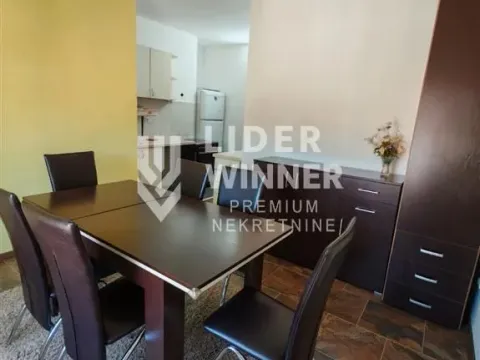 Izdavanje, četvorosoban stan, 120m², Petlovo Brdo, Beograd - image 1