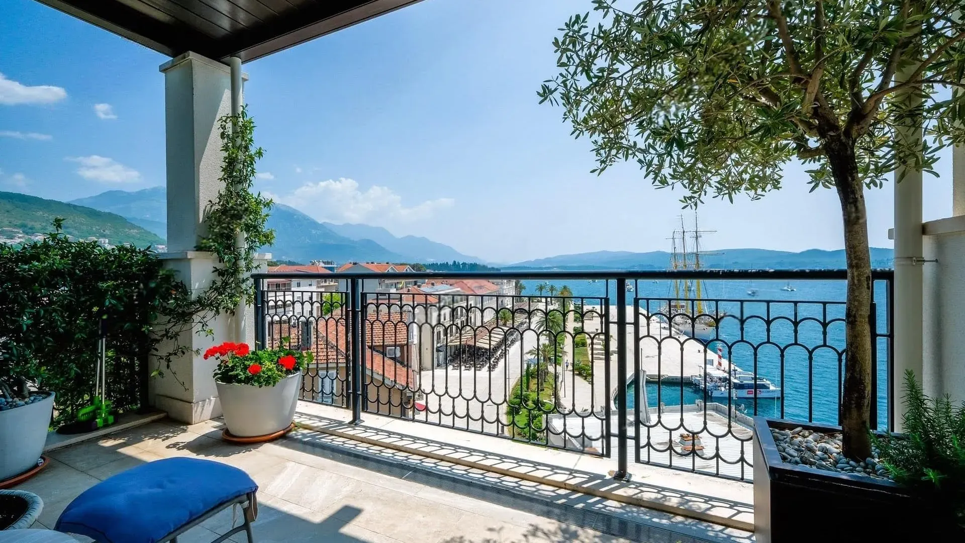 Prodaja, stan, 135m², Tivat, Crna Gora