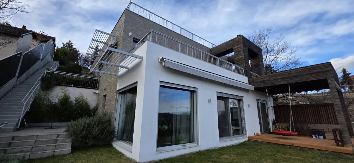 Prodaja, kuća, 337m², Sremska Kamenica, Petrovaradin