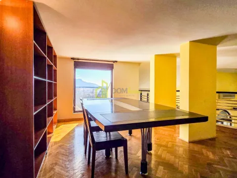 Izdavanje, kuća, 380m², Gorica C, Podgorica - image 38