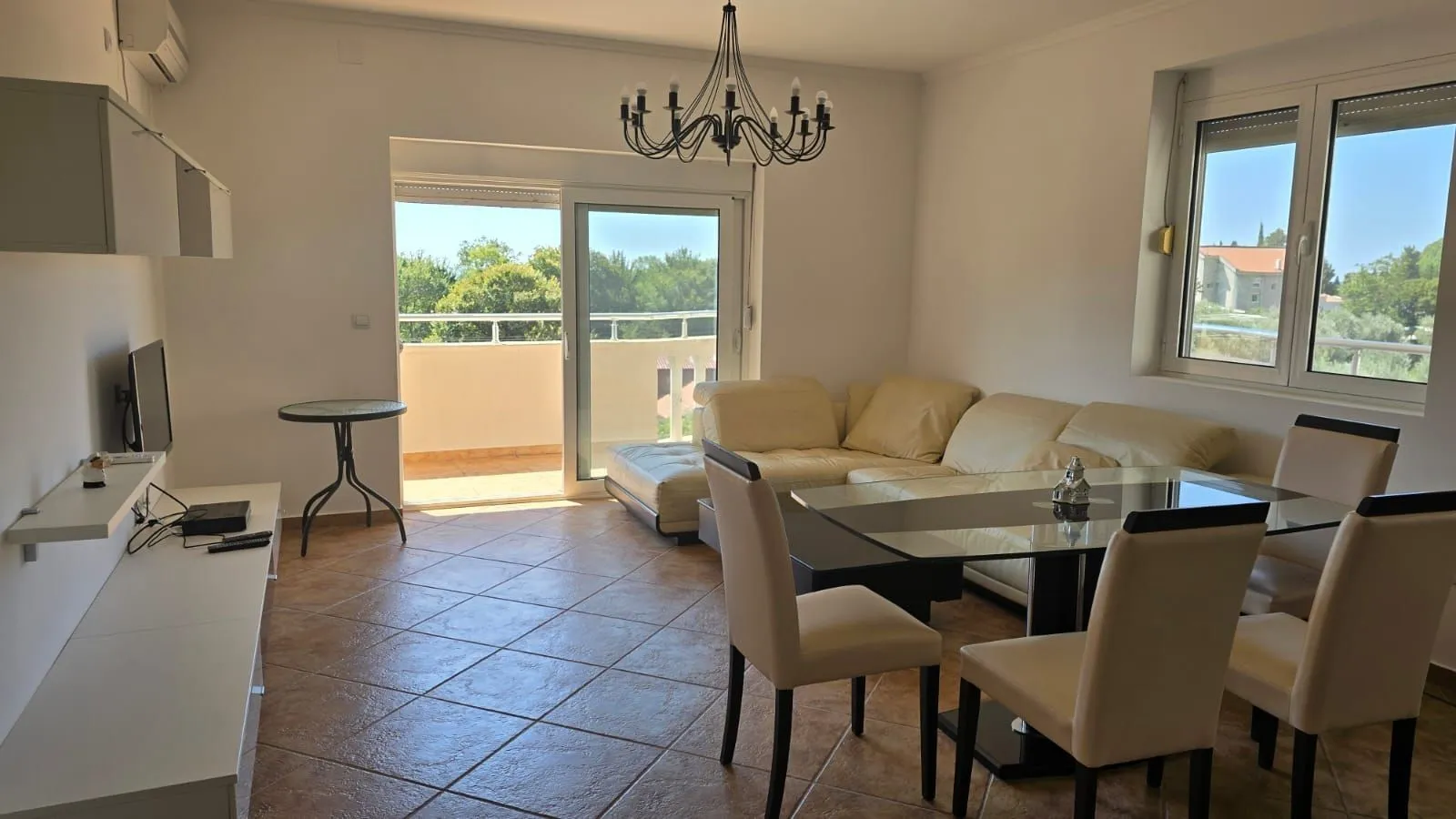 Prodaja, dvosoban stan, 93m², Buljarica, Budva