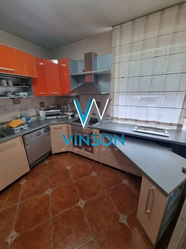 Izdavanje, četvorosoban stan, 125m², Telep, Novi Sad Sve Podlokacije