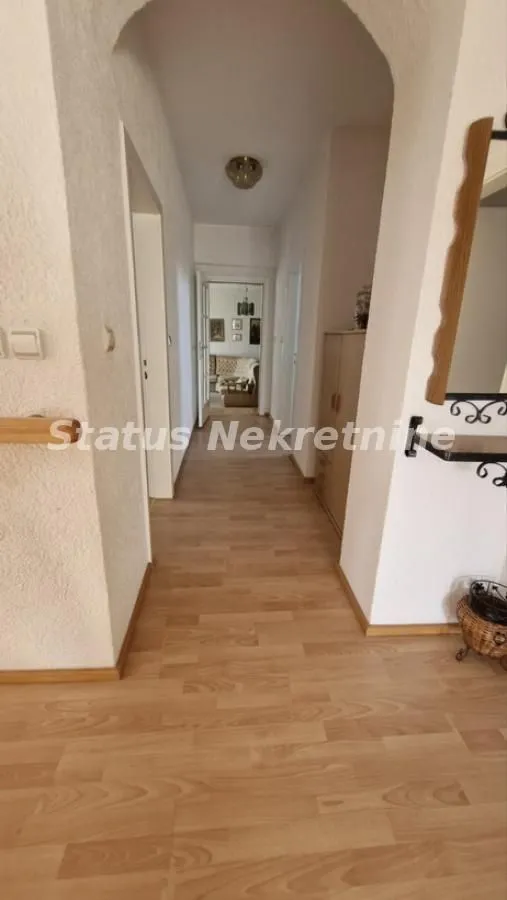 Prodaja, kuća, 288m², Temerin, Novi Sad