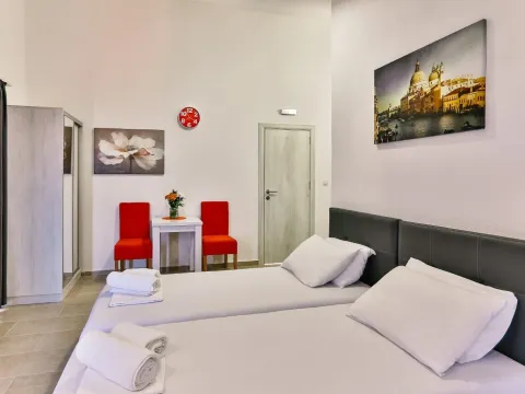 Prodaja, kuća, 270m², Kruče, Ulcinj - image 4