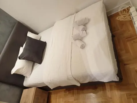 Rent, two bedroom apartment, 43m², Vračar Sve Podlokacije, Beograd - image 8