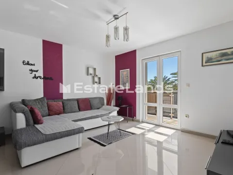 Rent, two bedroom apartment, 80m², Centar, Tivat - image 2