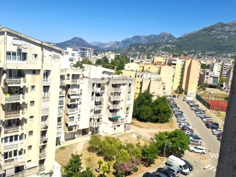 Sale, two bedroom apartment, 66m², Centar, Bar - image 1