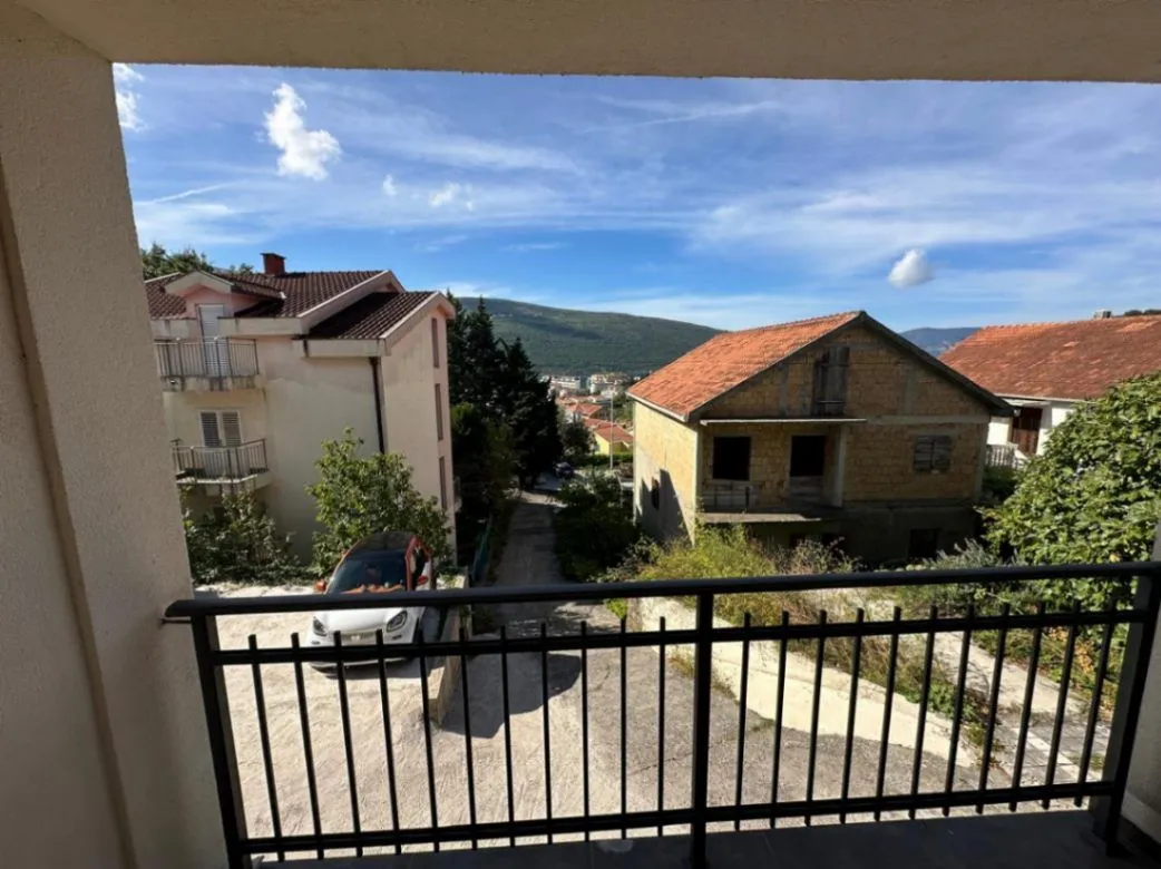 Prodaja, jednosoban stan, 43m², Đenovići, Herceg Novi
