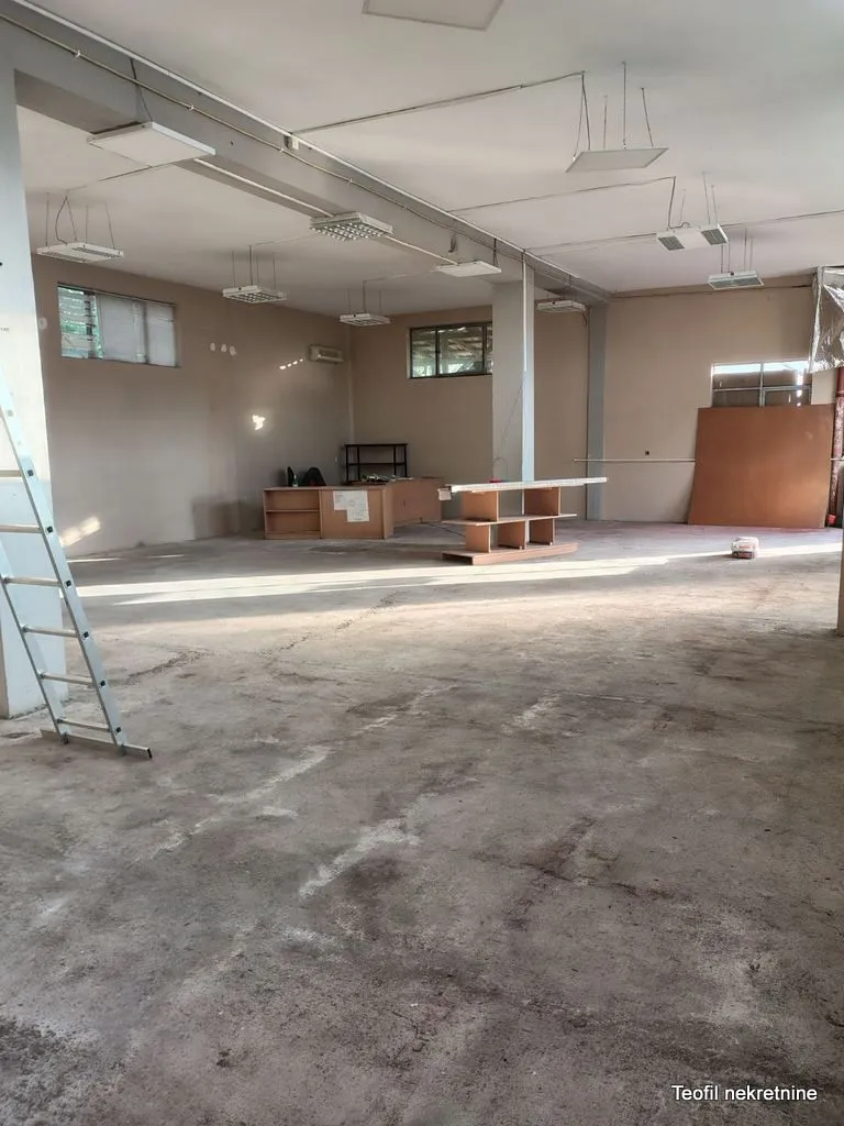 Rent, office space, 630m², Paraćin, Srbija