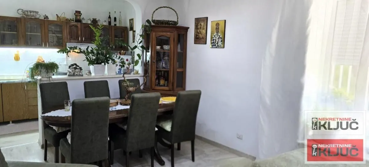 Izdavanje, dvosoban stan, 100m², Veternik, Novi Sad Sve Podlokacije