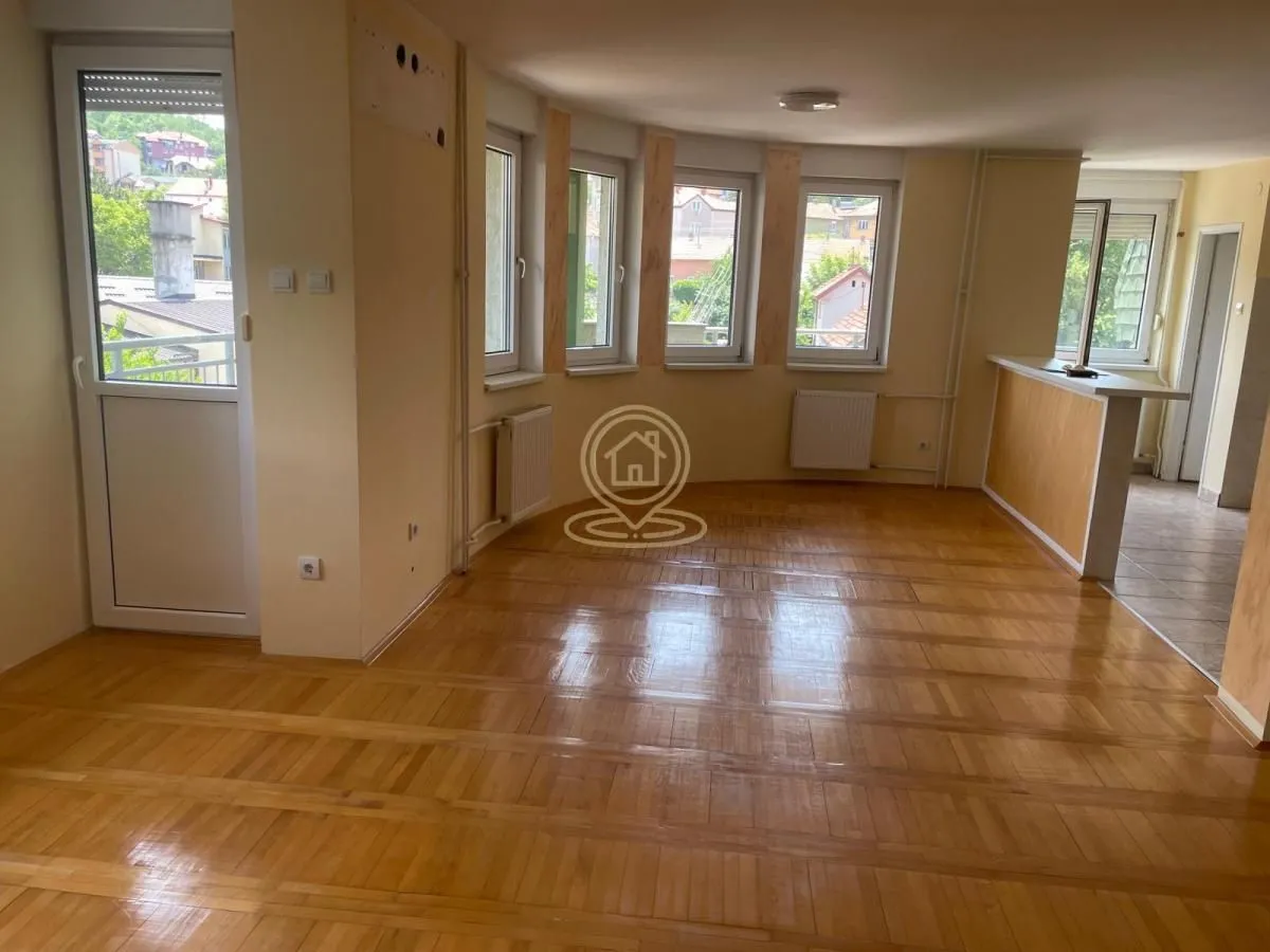 Prodaja, četvorosoban stan, 108m², Palilula, Niš