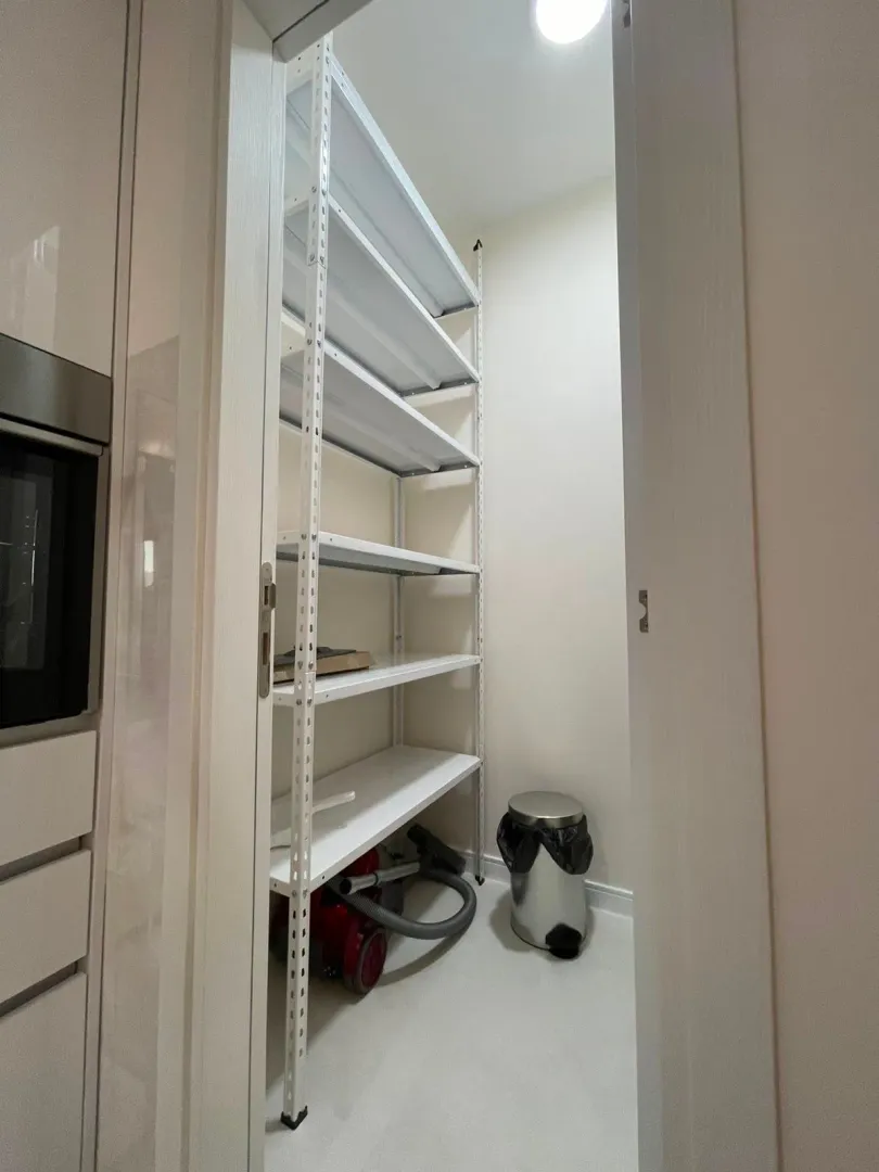 Izdavanje, jednosoban stan, 53m², Central Point, Podgorica