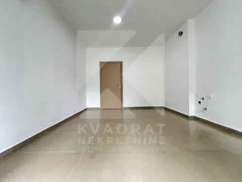 Izdavanje, poslovni prostor, 66m², Preko Morače, Podgorica - image 2