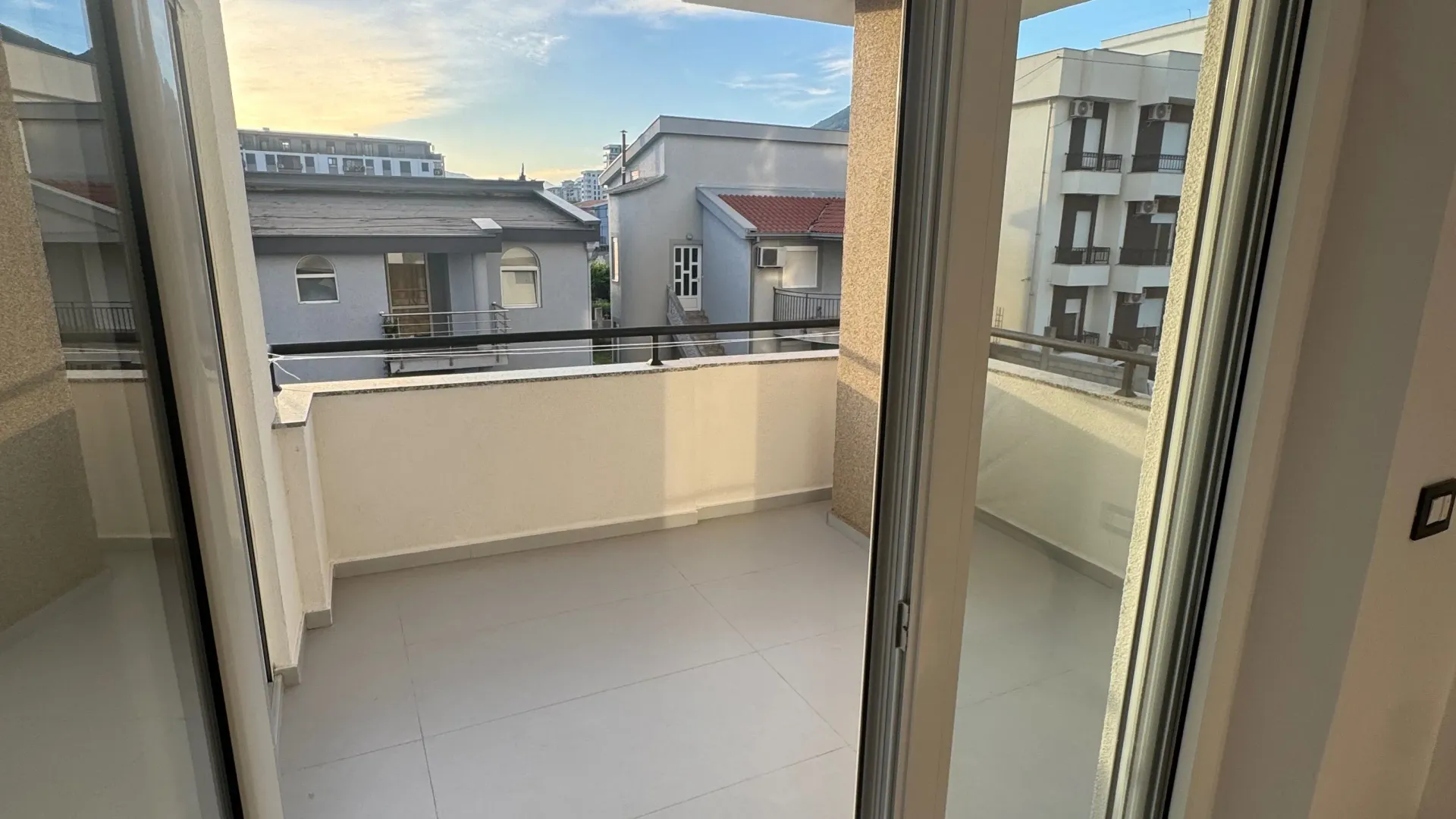 Rent, three bedroom apartment, 75m², Bjeliši, Bar