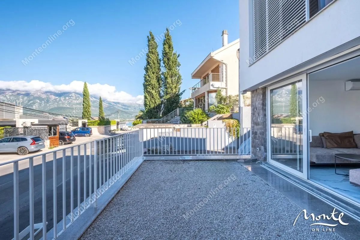 Sale, house, 100m², Đuraševići, Tivat