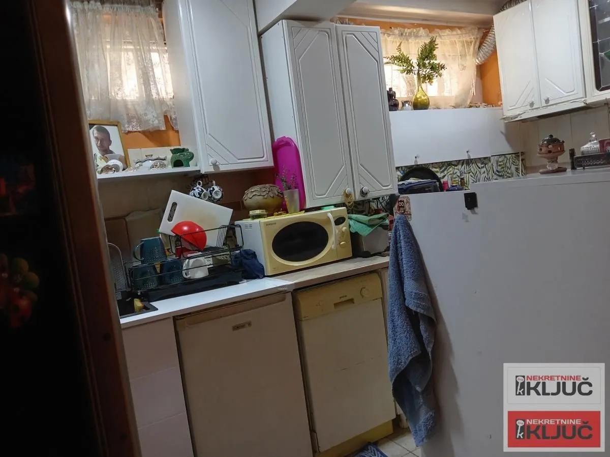Prodaja, dvosoban stan, 54m², Bulevar Oslobodjenja, Novi Sad Sve Podlokacije