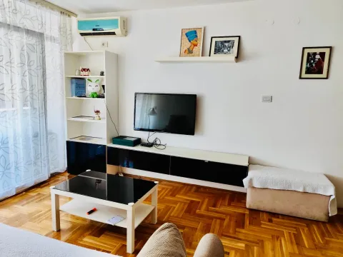 Izdavanje, jednosoban stan, 42m², City Kvart, Podgorica - image 3