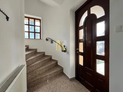 Izdavanje, poslovni prostor, 450m², Bulevar Evrope, Novi Sad Sve Podlokacije - image 7