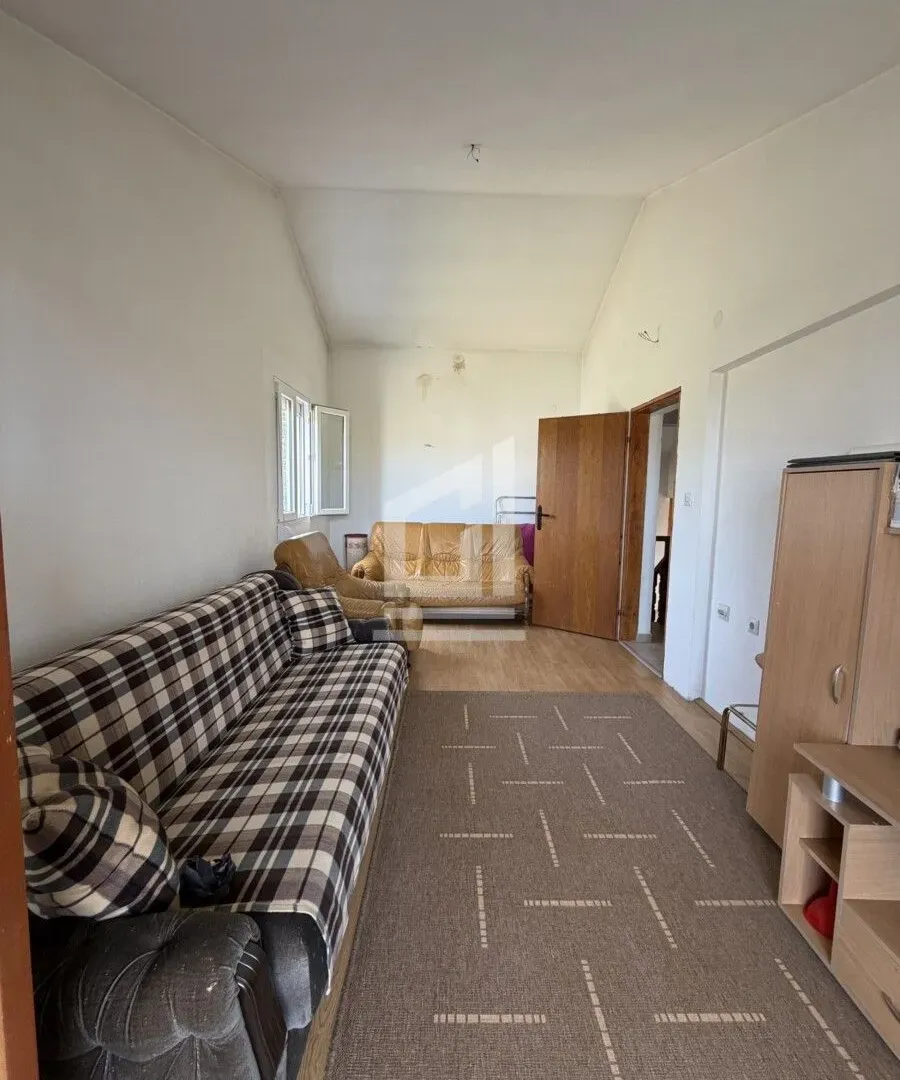 Prodaja, kuća, 187m², Zlatica, Podgorica