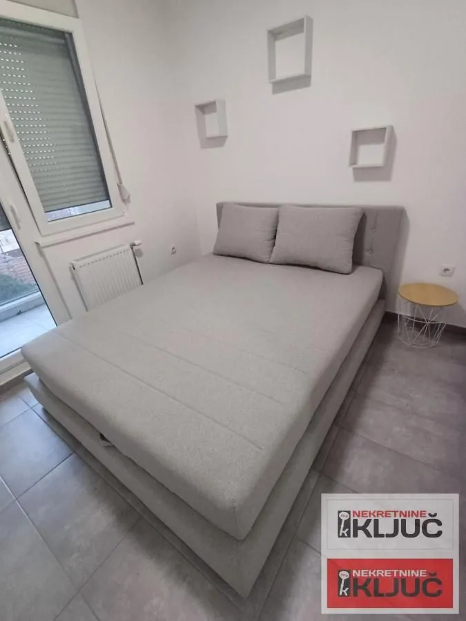 Prodaja, dvosoban stan, 43m², Salajka, Novi Sad Sve Podlokacije