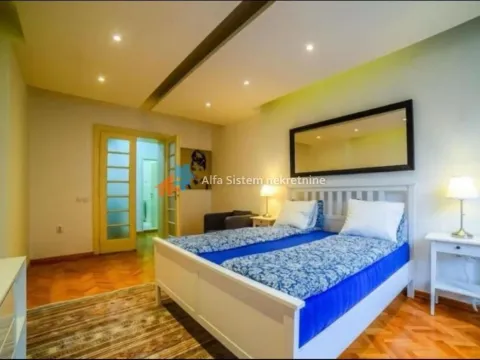 Izdavanje, trosoban stan, 73m², Stari Grad, Beograd - image 9
