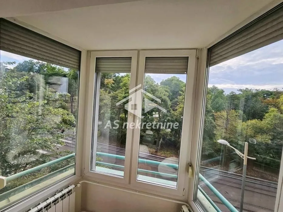 Rent, three bedroom apartment, 80m², Stari Grad, Beograd