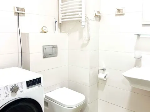 Prodaja, trosoban stan, 72m², City Kvart, Podgorica - image 5