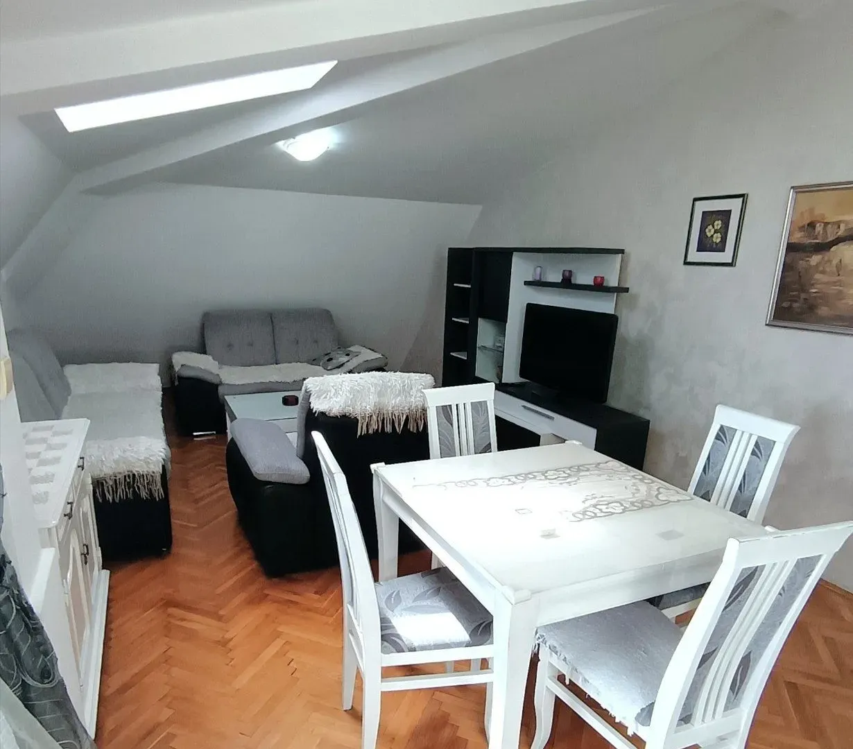 Prodaja, dvosoban stan, 77m², Ljubović, Podgorica