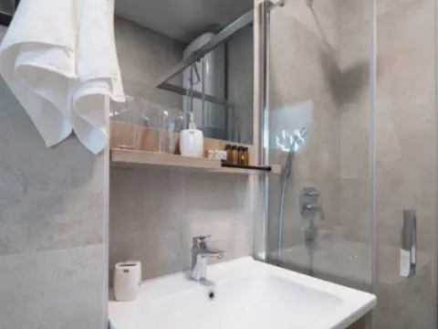 Prodaja, jednosoban stan, 47m², Bečići, Budva - image 2