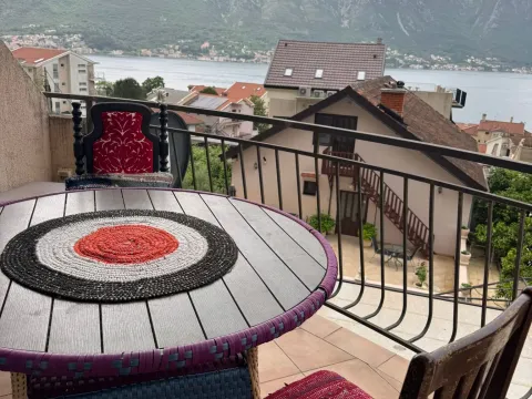 Rent, one bedroom apartment, 55m², Dobrota, Kotor - image 4