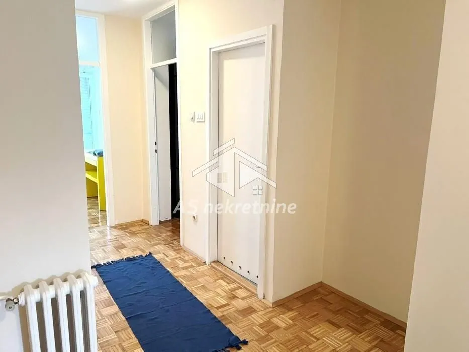 Rent, three bedroom apartment, 88m², Vračar Sve Podlokacije, Beograd