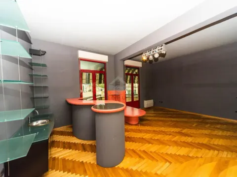 Prodaja, četvorosoban stan, 355m², Preko Morače, Podgorica - image 44