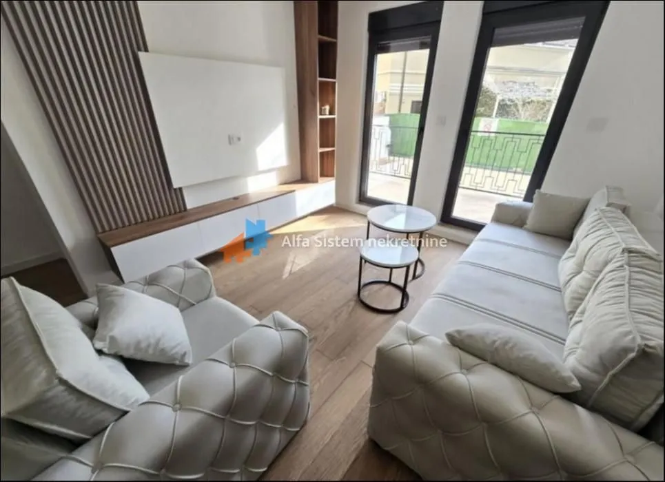 Izdavanje, dvosoban stan, 54m², Lekino Brdo, Voždovac Sve Podlokacije