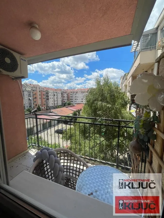 Izdavanje, dvosoban stan, 52m², Nova Detelinara, Novi Sad Sve Podlokacije