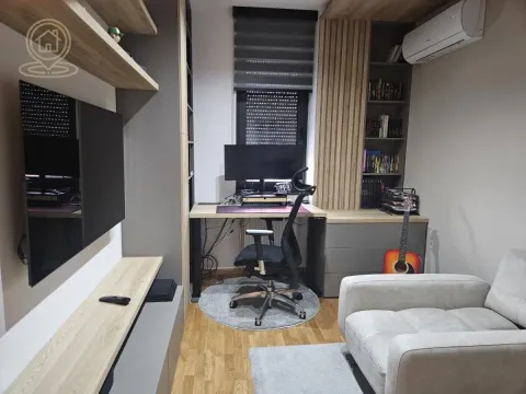 Izdavanje, četvorosoban stan, 133m², Sajmište, Novi Sad - image 10