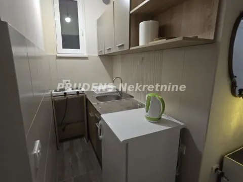 Izdavanje, jednosoban stan, 25m², Cvetni Trg, Vračar Sve Podlokacije - image 6