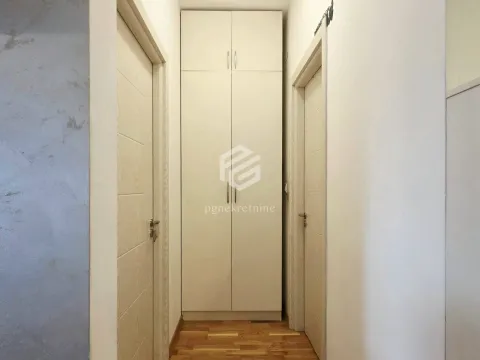 Rent, one bedroom apartment, 40m², Tuški Put, Podgorica - image 10