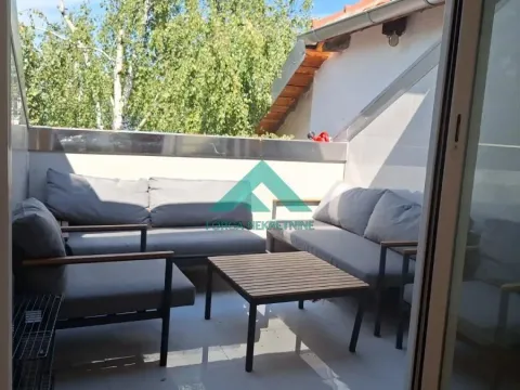 Izdavanje, četvorosoban stan, 110m², Savski Venac, Beograd - image 22