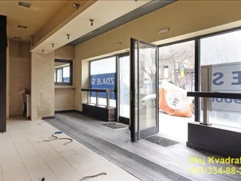 Izdavanje, poslovni prostor, 42m², Slavija, Vračar Sve Podlokacije - image 4