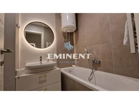 Izdavanje, trosoban stan, 92m², Novi Beograd Blok 65, Novi Beograd Sve Podlokacije - image 15