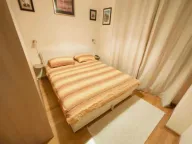 Izdavanje, dvosoban stan, 50m², Centar, Budva - image 3