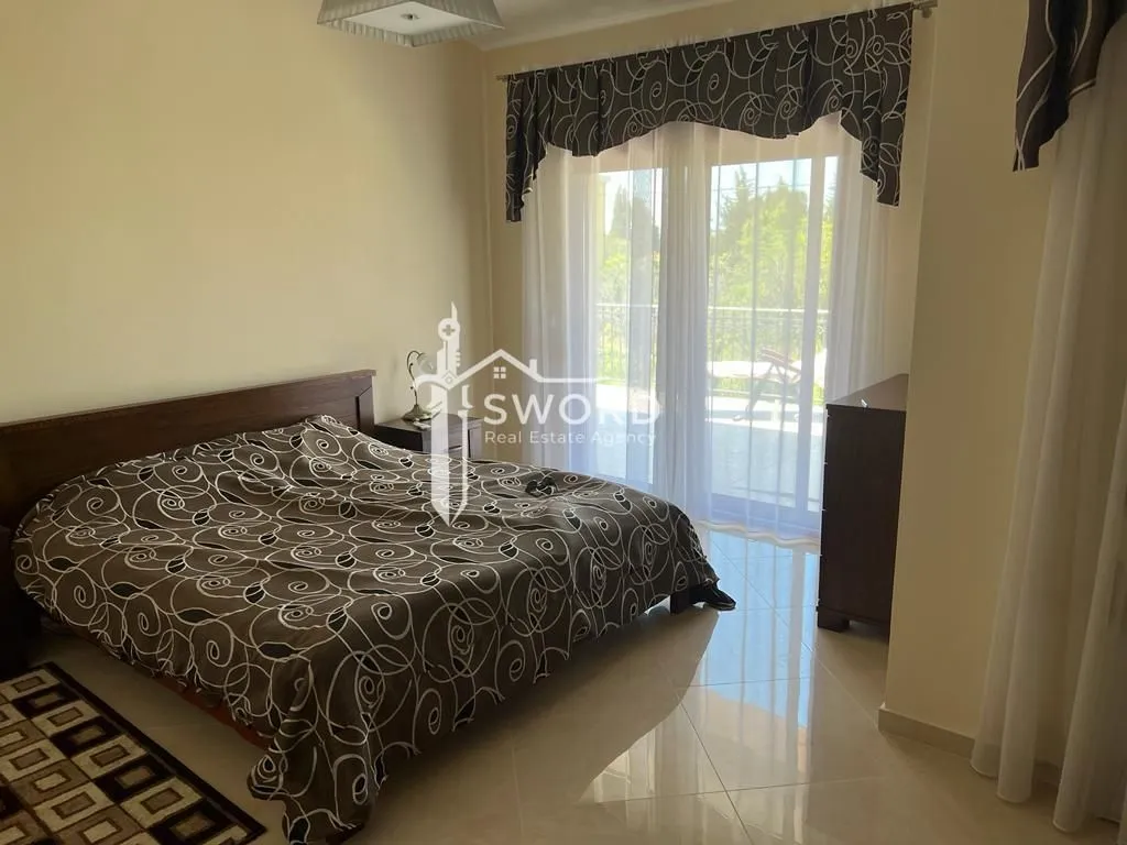 Prodaja, kuća, 270m², Centar, Bar