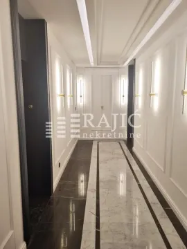 Rent, three bedroom apartment, 80m², Južni Bulevar, Vračar Sve Podlokacije - image 11