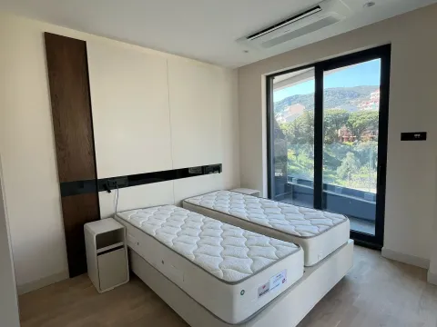Sale, one bedroom apartment, 49m², Bečići, Budva - image 9