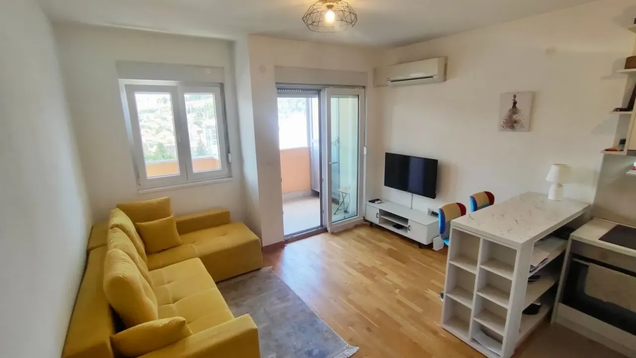 Rent, studio apartment, 27m², City Kej, Podgorica